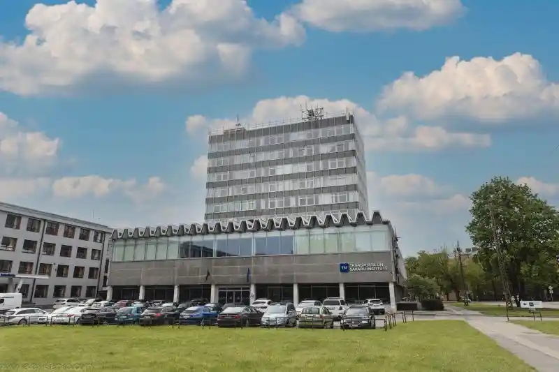 TSI University main entrance